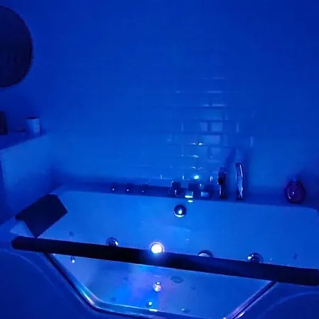 Nuit En Amoureux Holiday home